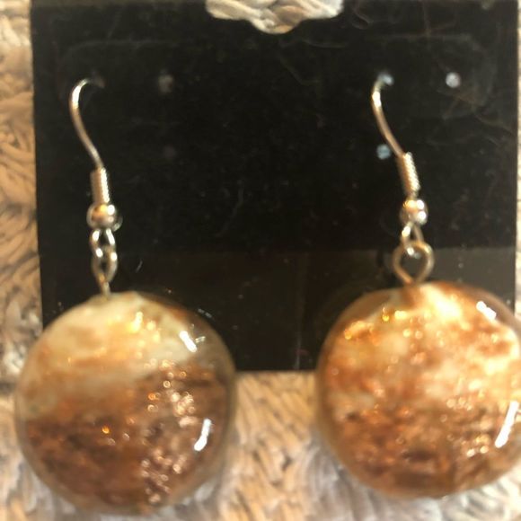 Handmade resin earrings - Picture 1 of 7